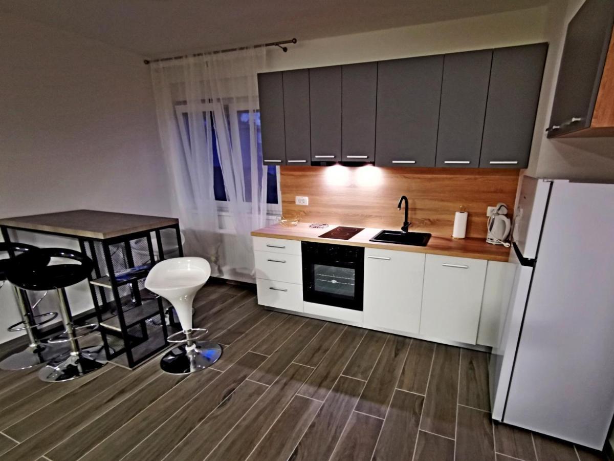 Apartamento Golden - Self Check In Osijek Exterior foto