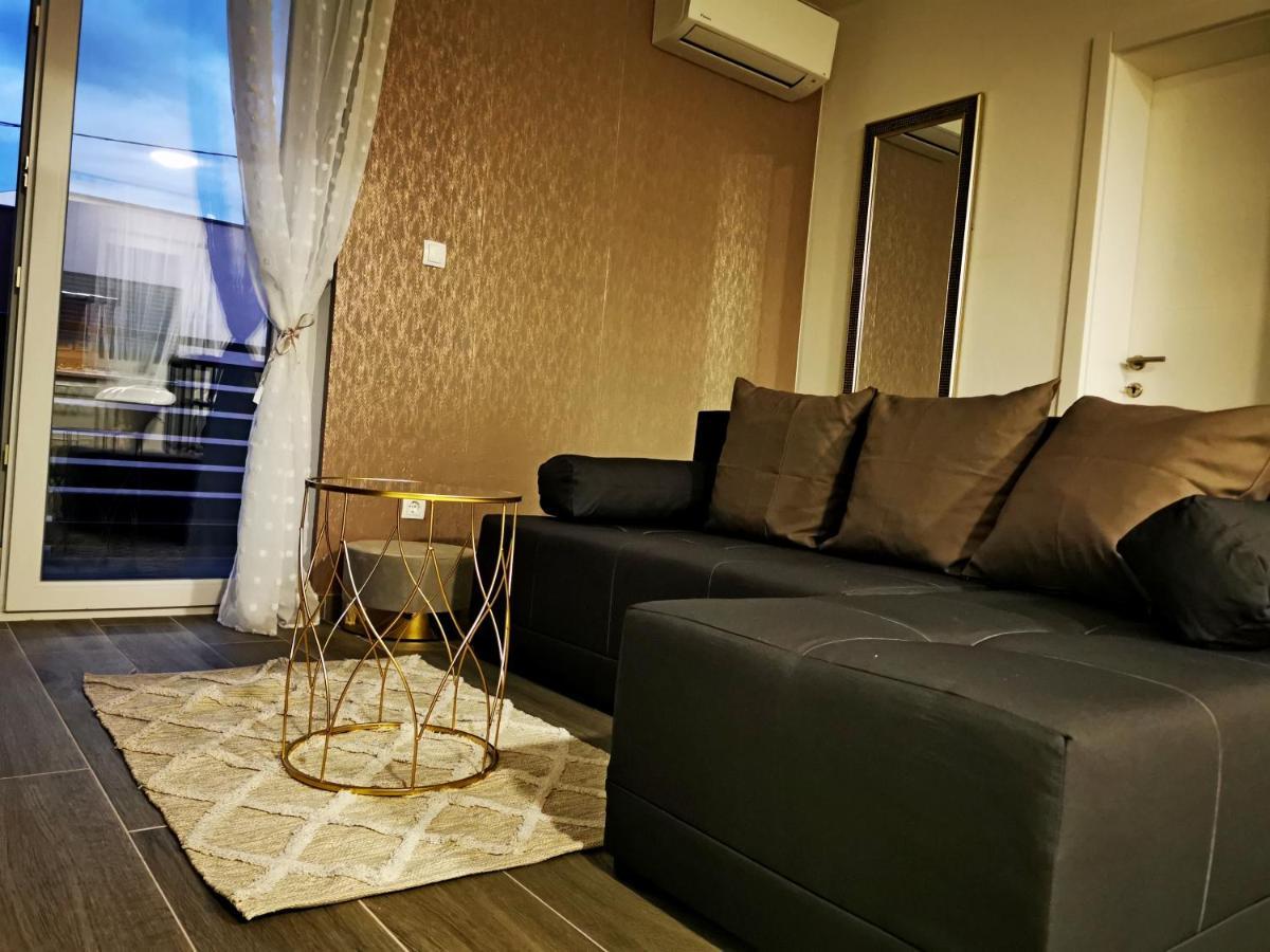 Apartamento Golden - Self Check In Osijek Exterior foto