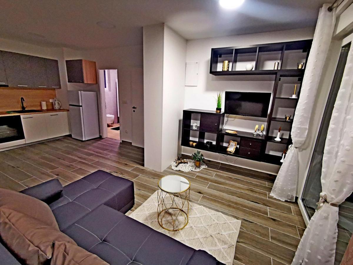 Apartamento Golden - Self Check In Osijek Exterior foto
