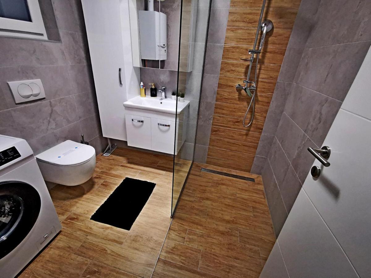 Apartamento Golden - Self Check In Osijek Exterior foto