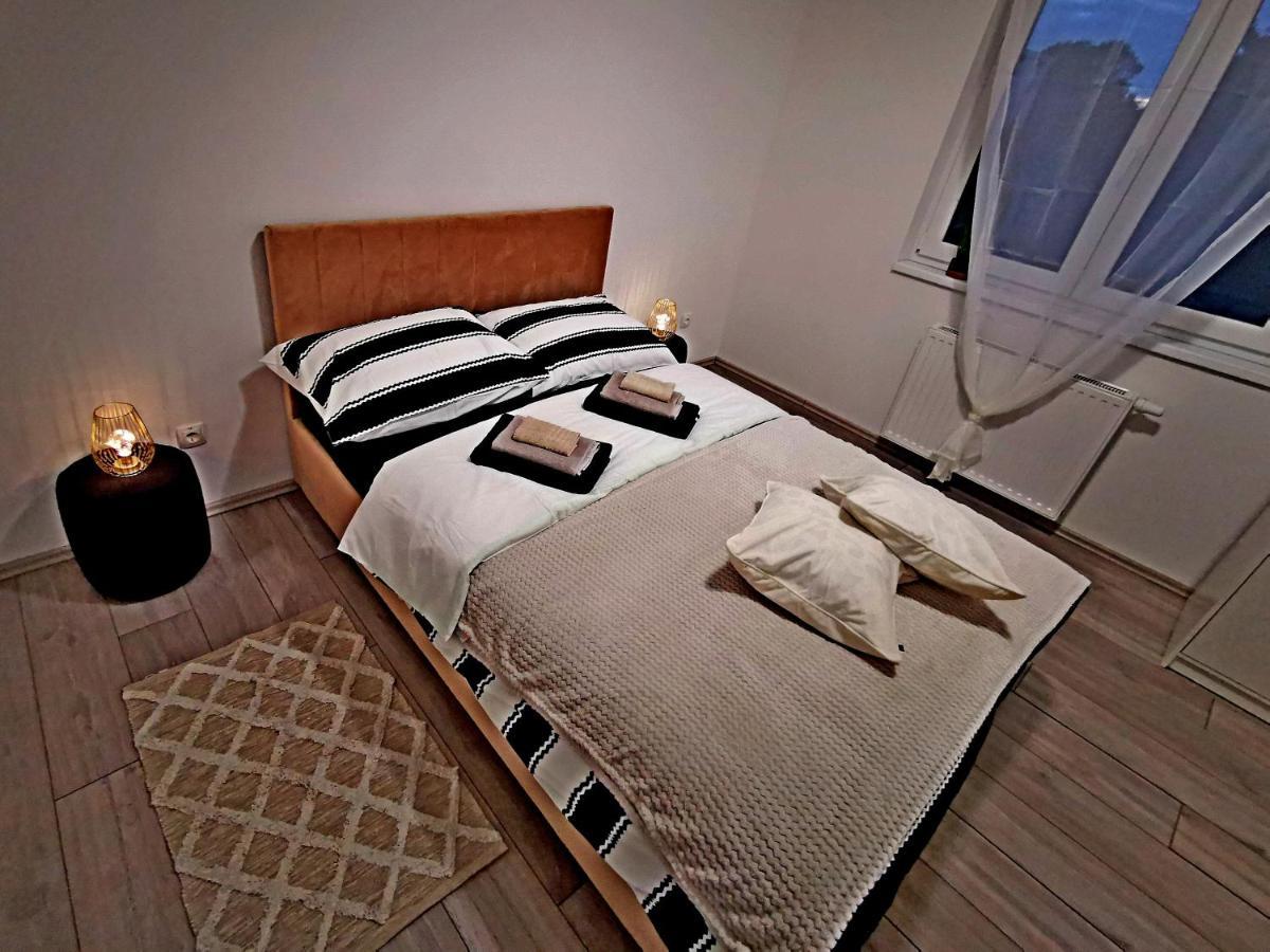 Apartamento Golden - Self Check In Osijek Exterior foto
