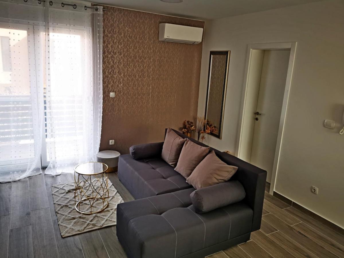 Apartamento Golden - Self Check In Osijek Exterior foto